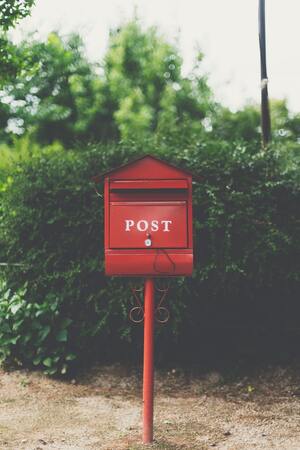 Picture of a letterbox.